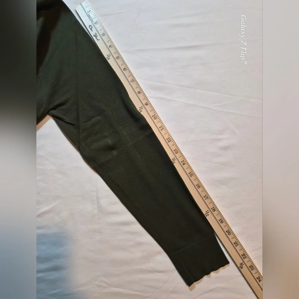 ​Talbots Petites Olive Green Ribbed Turtleneck Sweater - Size LP - Picture 8 of 8